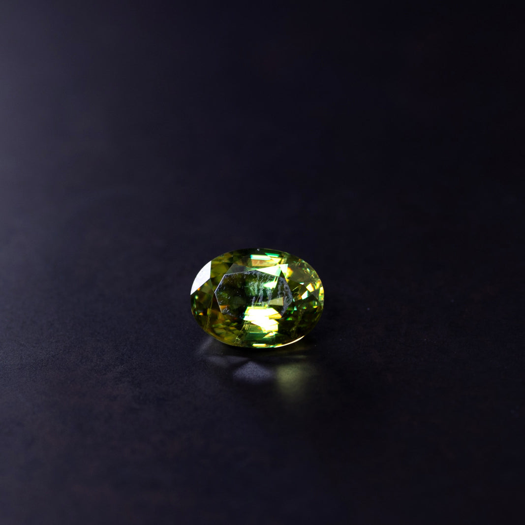 天然スフェーン 4.323ct