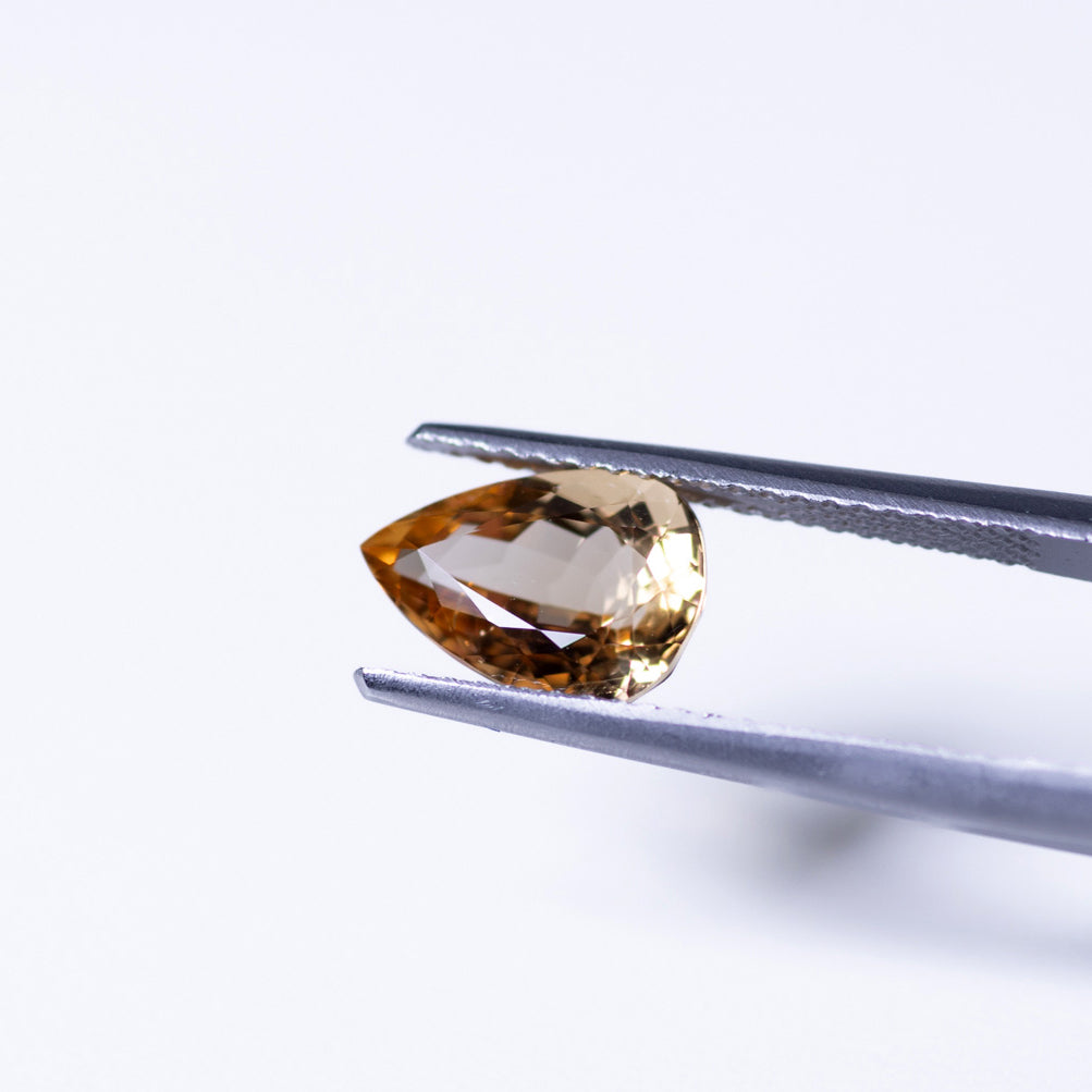 天然インペリアルトパーズ 2.251ct