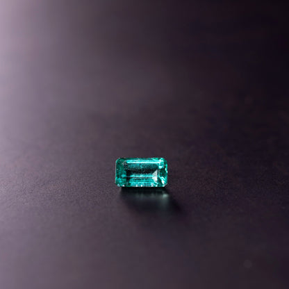 天然エメラルド 0.321ct コロンビア産 ノンオイル・ルース｜J.C.BAR