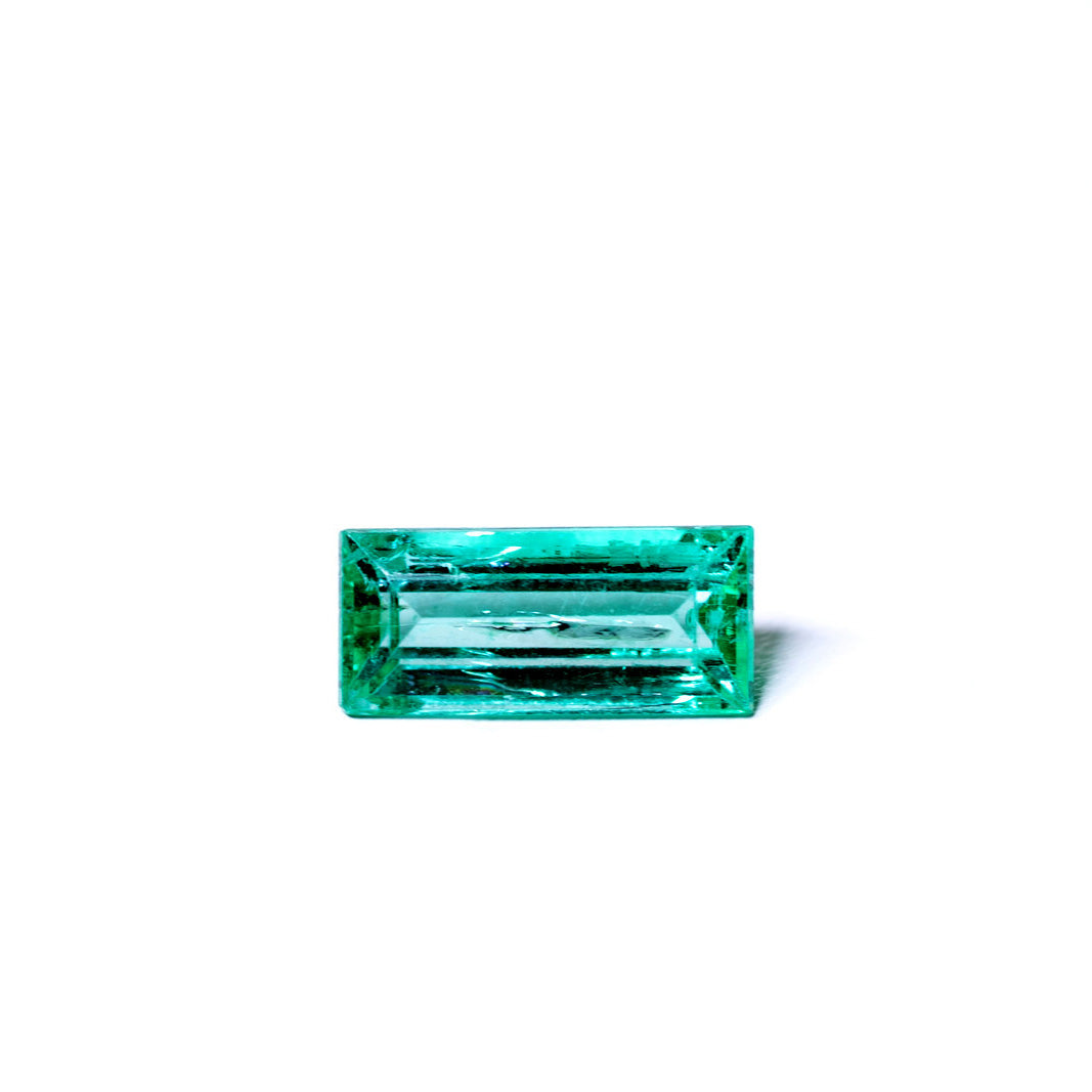 天然エメラルド 1.188ct コロンビア産 ノンオイル・ルース 撮影写真2｜J.C.BAR