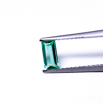 天然エメラルド 0.272ct コロンビア産 ノンオイル・ルース 撮影写真2｜J.C.BAR