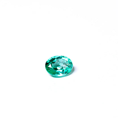 天然エメラルド 0.472ct コロンビア産 ノンオイル・ルース 撮影写真5｜J.C.BAR