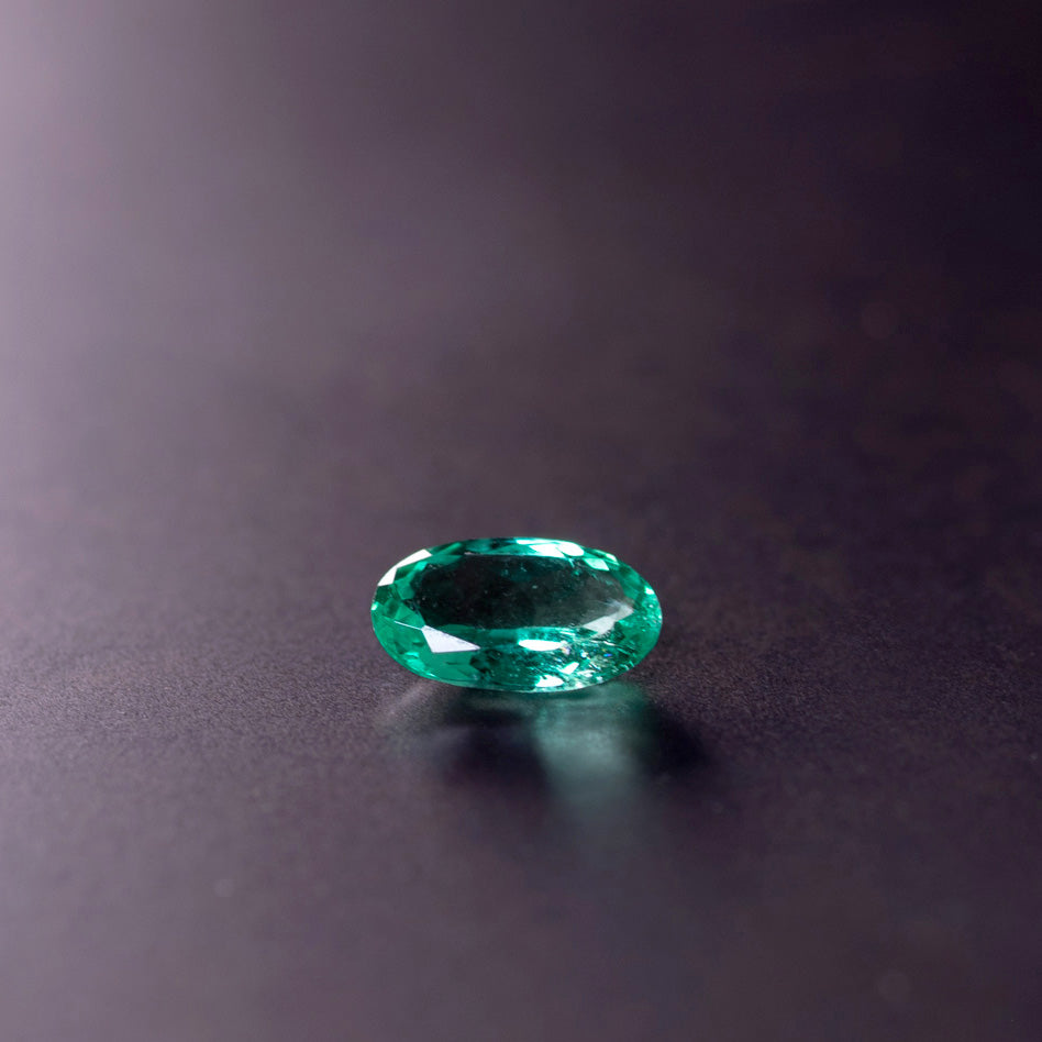 天然エメラルド 0.475ct コロンビア産 ノンオイル・ルース｜J.C.BAR
