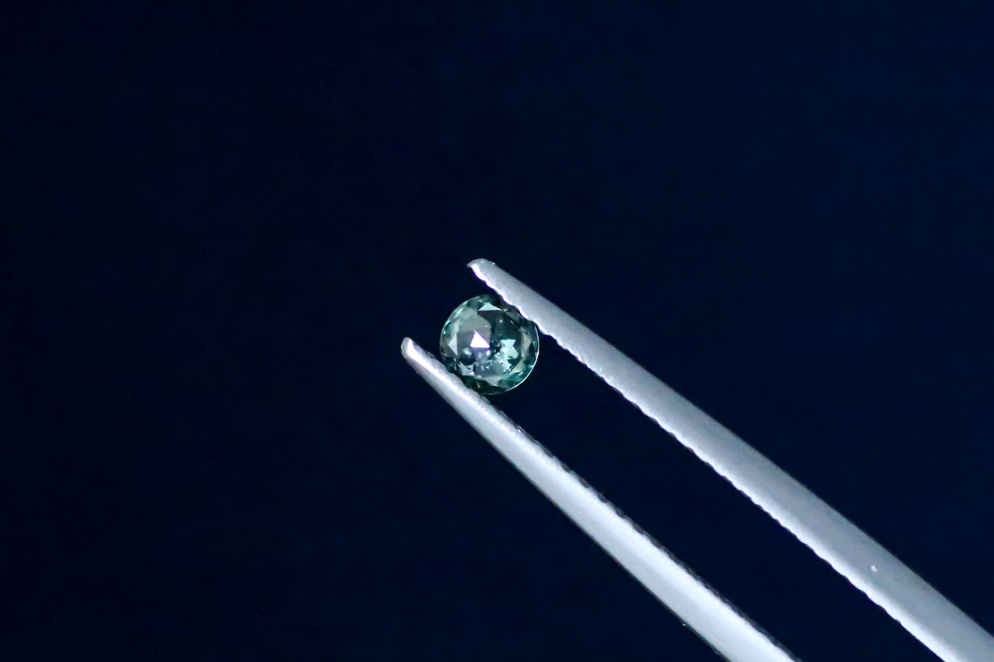 天然アレキサンドライト 希少なローズカット 0.159ct