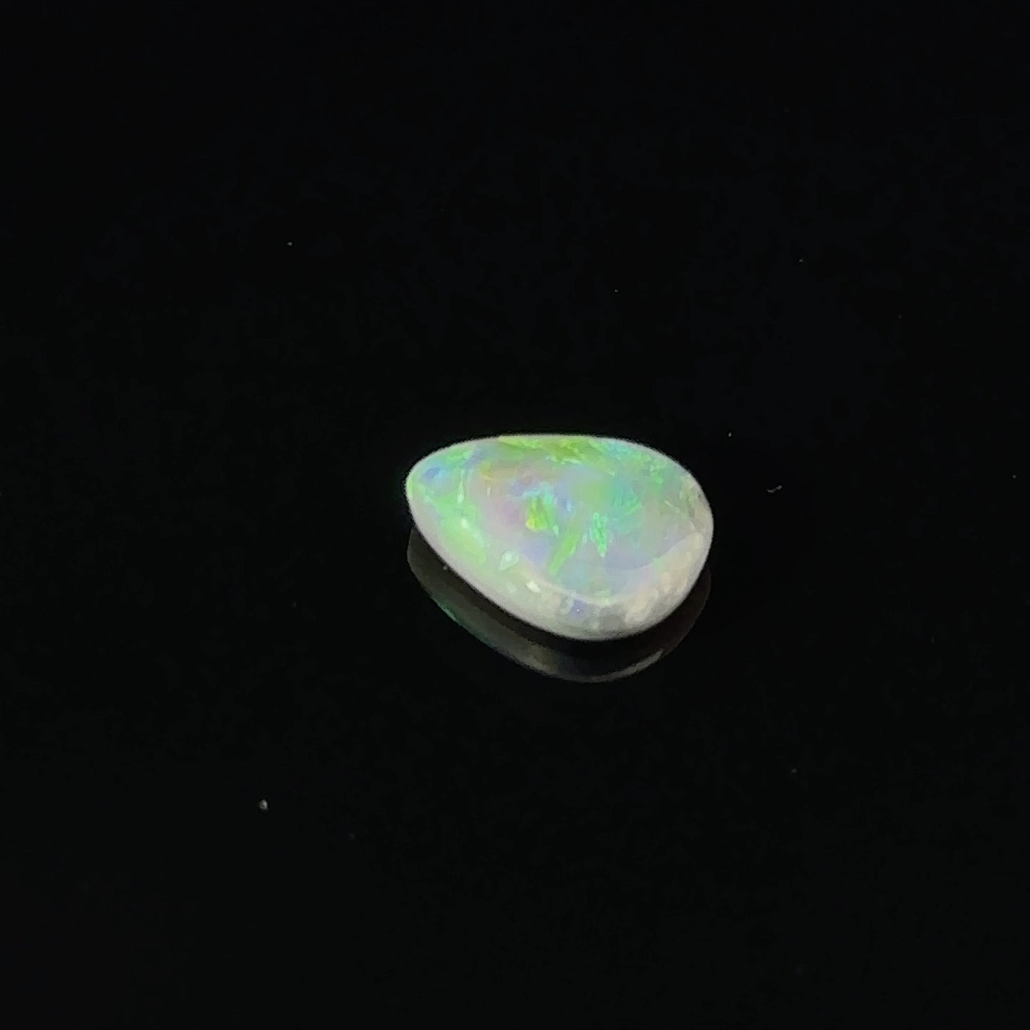 天然ブラックオパール 0.94ct