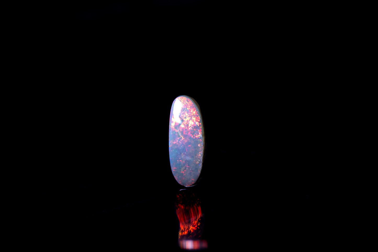 天然オパール 4.530ct〈セミブラック〉｜品番1073826｜画像1