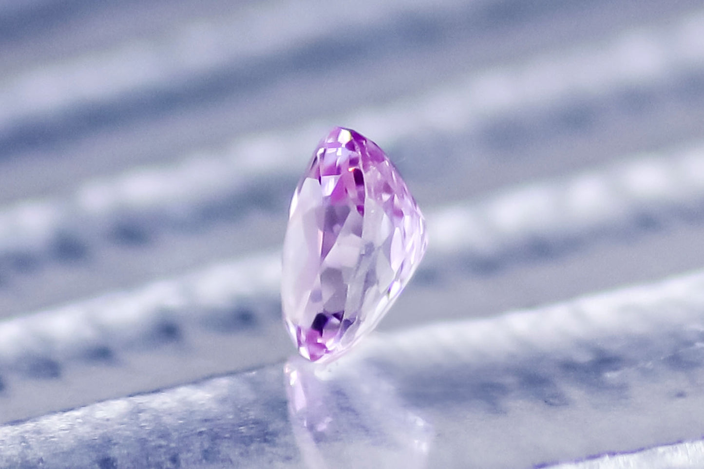 天然ピンクゾイサイト 0.949ct [タンザニア産]