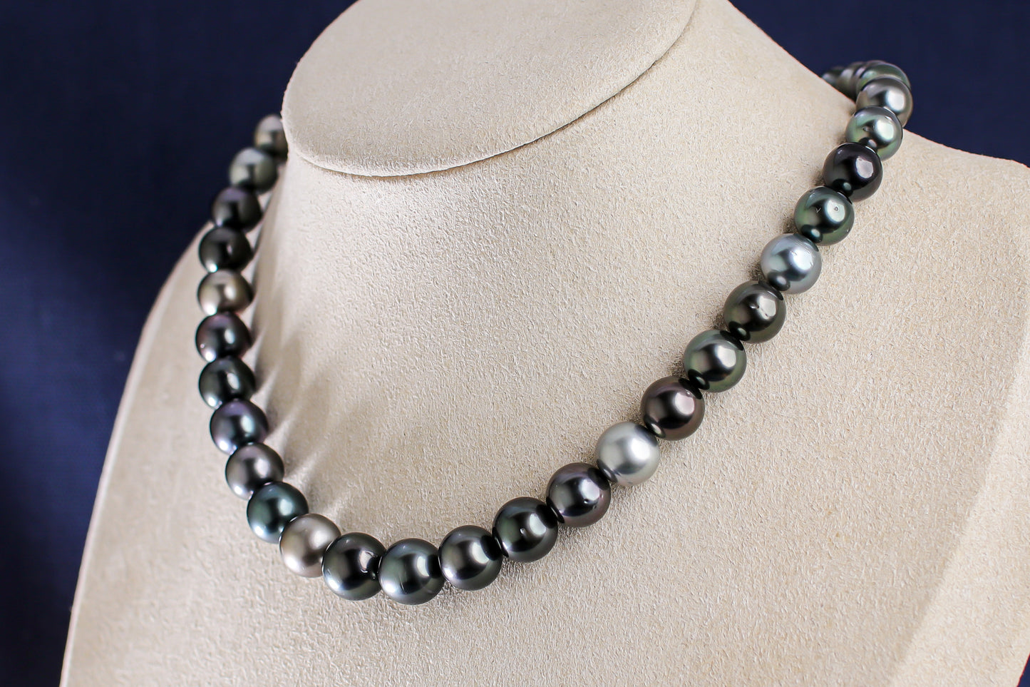 タヒチパール（黒蝶真珠）ネックレス 8.1-10.6mm