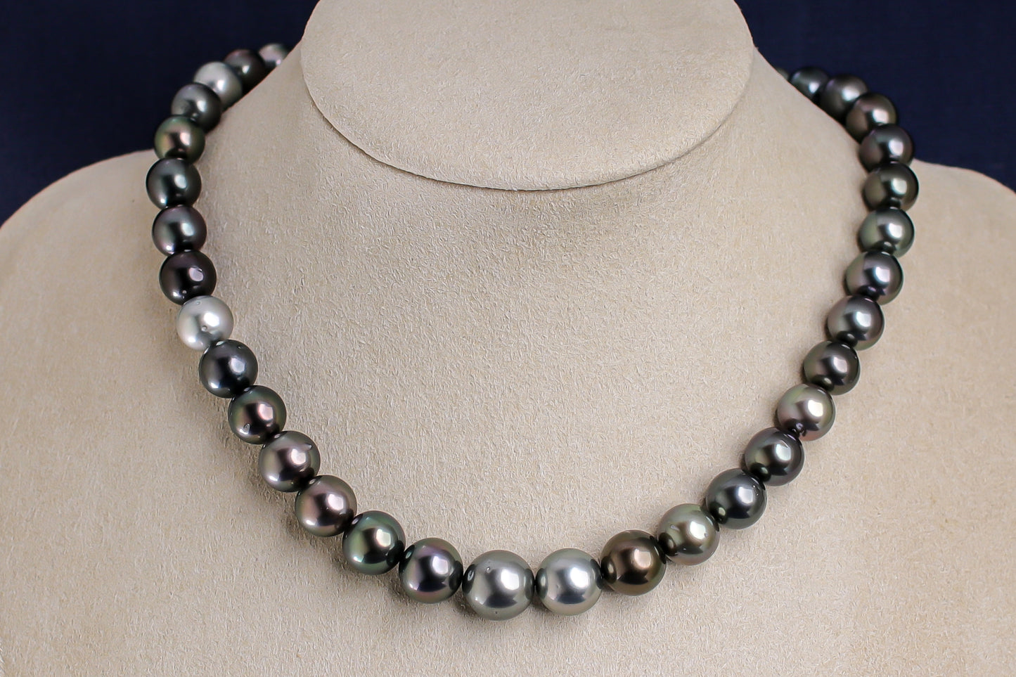 タヒチパール（黒蝶真珠）ネックレス 8.0-10.8mm