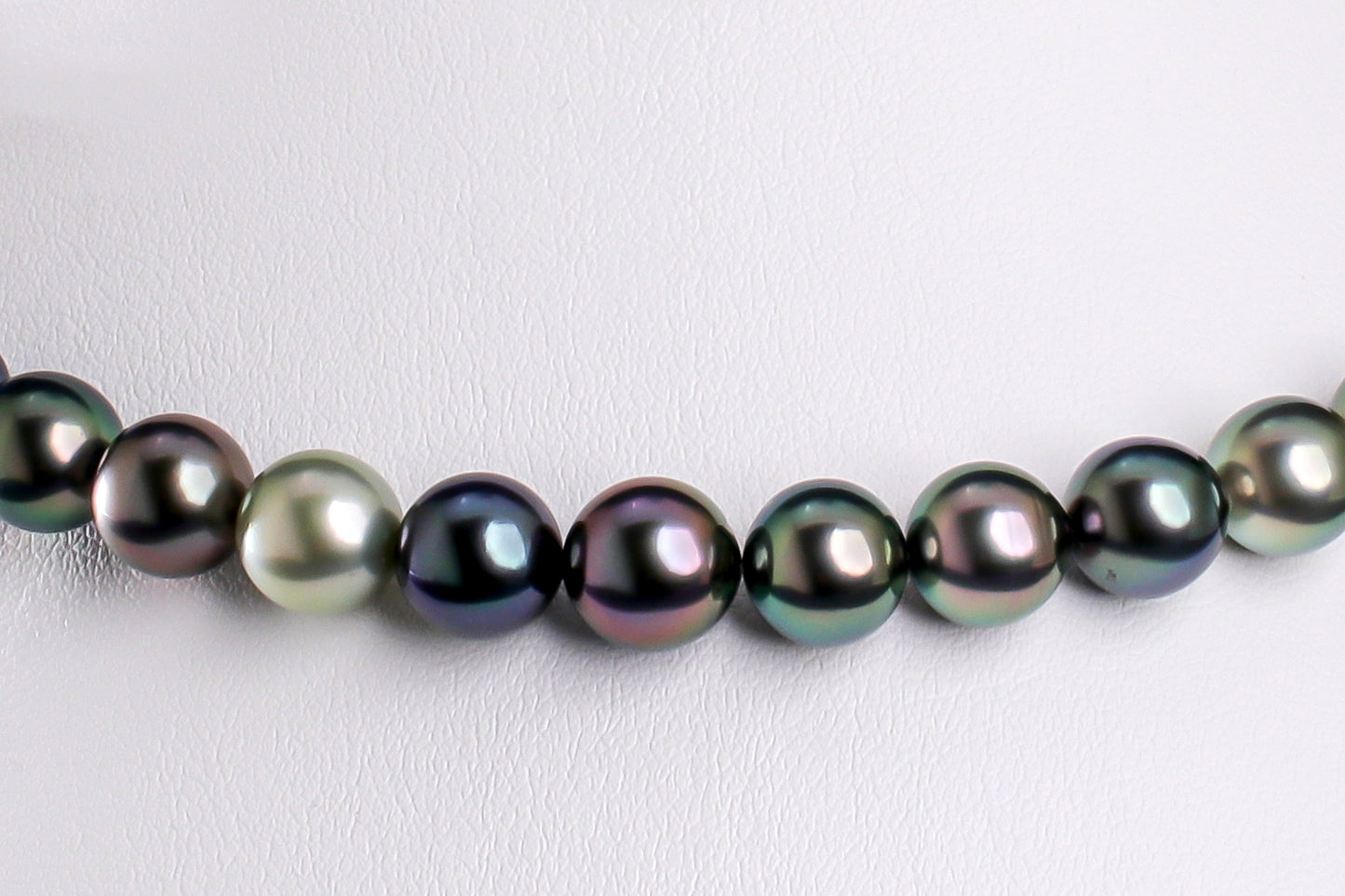 タヒチパール（黒蝶真珠）ネックレス 7.9-9.4mm