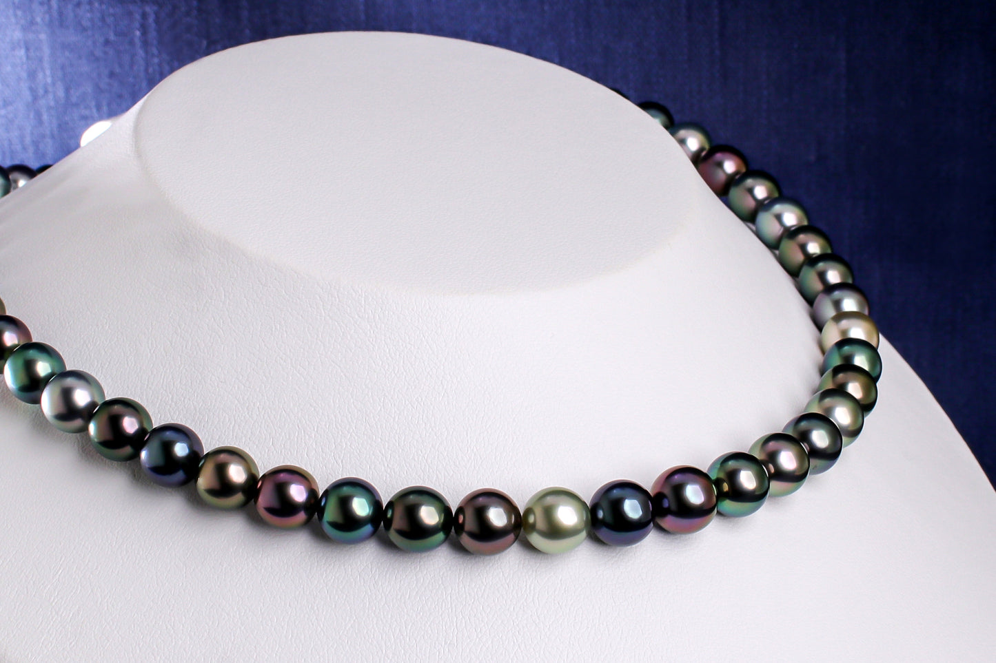 タヒチパール（黒蝶真珠）ネックレス 7.9-9.4mm