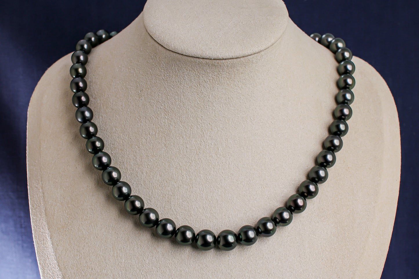 タヒチパール（黒蝶真珠）ネックレス 7.9-10.0mm