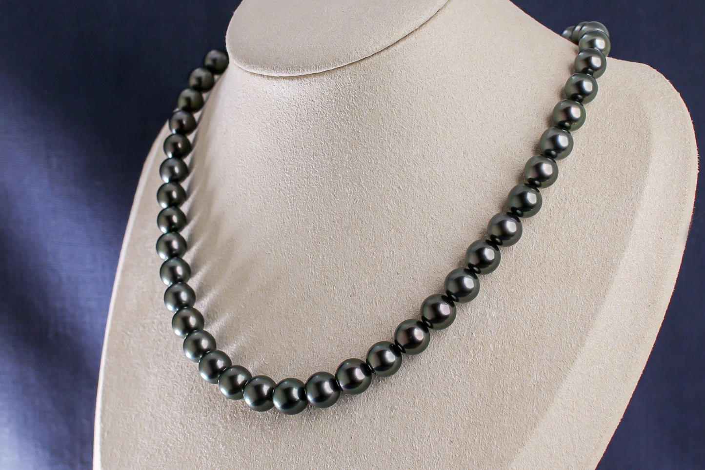 タヒチパール（黒蝶真珠）ネックレス 7.9-10.0mm