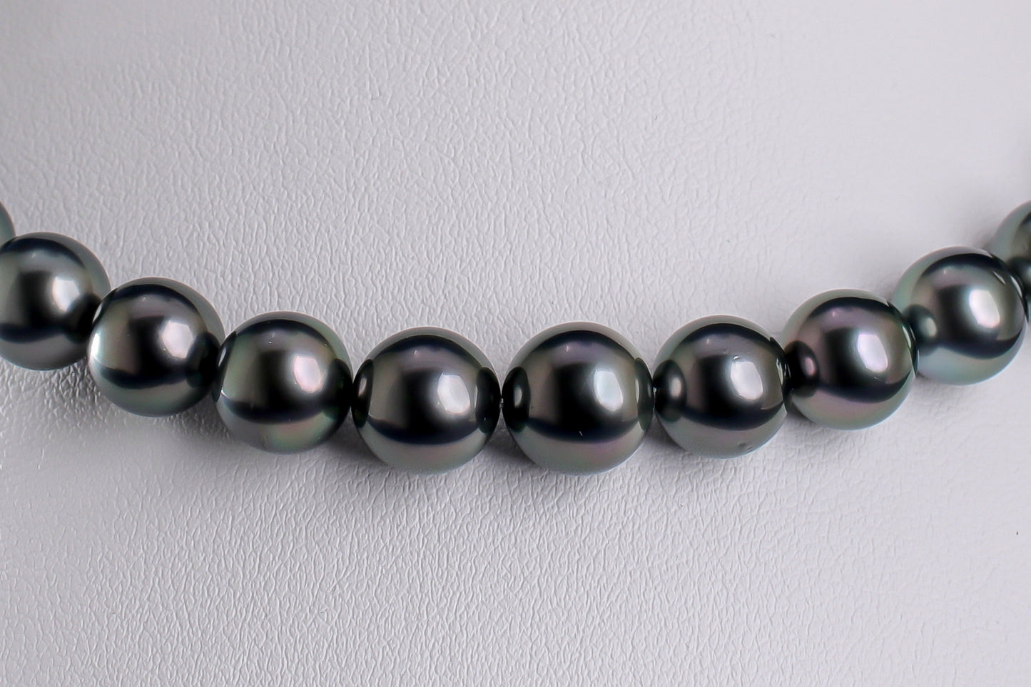 タヒチパール（黒蝶真珠）ネックレス 7.7-10.6mm