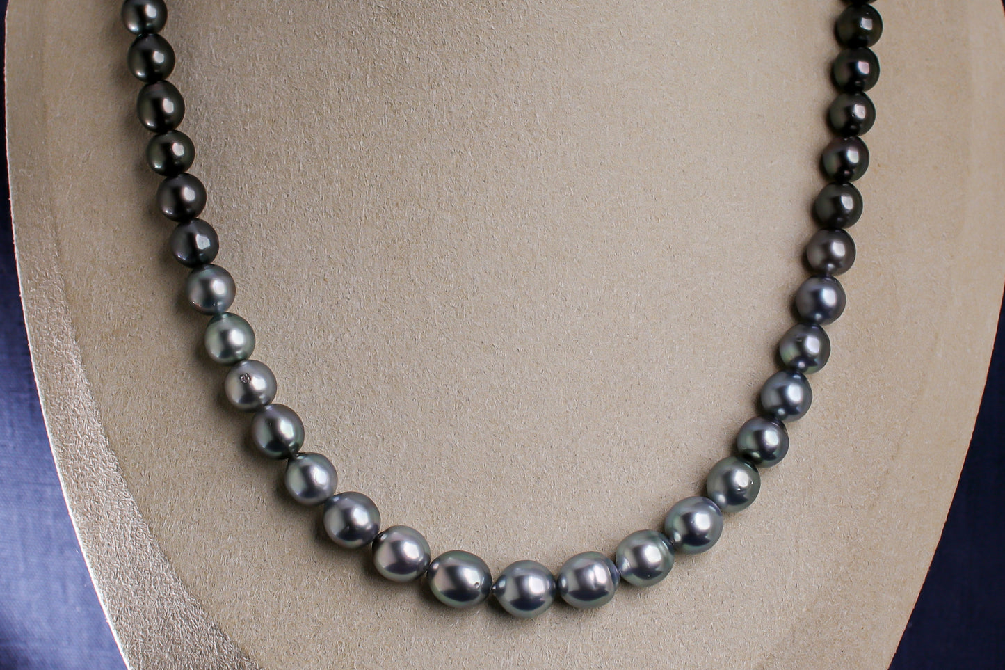 タヒチパール（黒蝶真珠）ネックレス 8.0-10.0mm